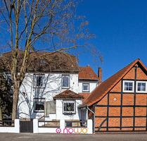 Mit den (Groß)Eltern unter einem Dach? Gartenanteil und 2 Garagen inklusive! - Seelze Dedensen