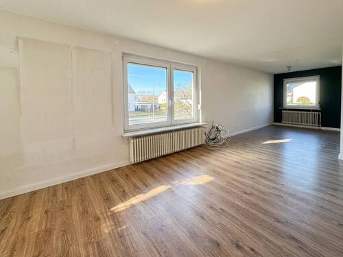 Großes Esszimmer - 5 Zimmer Einfamilienhaus in Marne