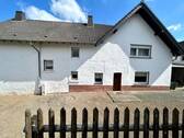 Seitenansicht - 4 Zimmer Doppelhaushälfte zum Kaufen in Blankenheim - Uedelhoven
