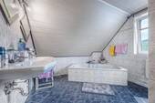 großzügiges Familienbad - 