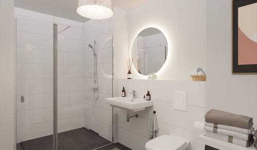 Modern gefliestes Badezimmer mit bodengleicher Dusche - Etagenwohnung mit 61,00 m² in Düsseldorf zum Kaufen