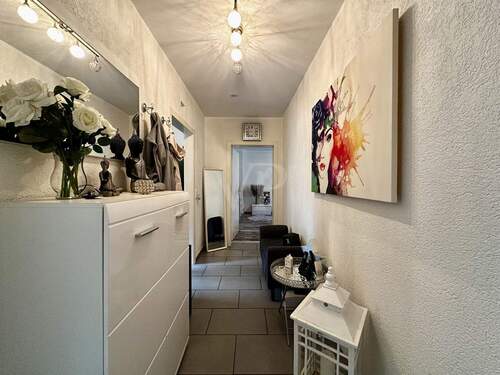 Eingangsbereich-Flur - 2 Zimmer Etagenwohnung in Velbert