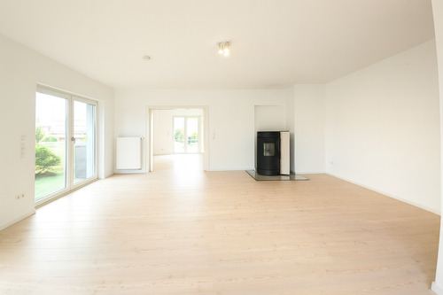 Wohnzimmer 1 - 7 Zimmer Einfamilienhaus zum Kaufen in Bonn