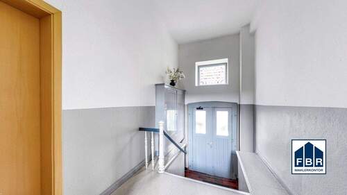 Hauseingangsbereich - Etagenwohnung mit 62,90 m&sup2; in Schwerin zum Kaufen