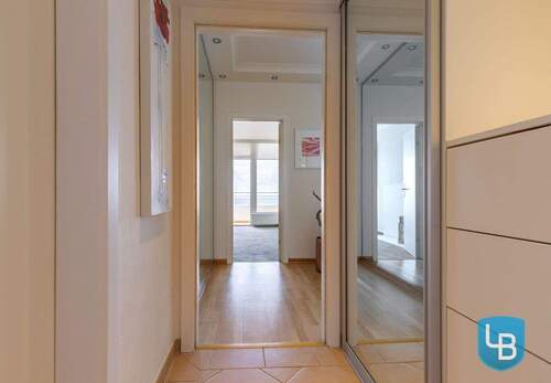 Heller Eingangsbereich - Etagenwohnung mit 76,00 m² in Timmendorfer Strand zum Kaufen