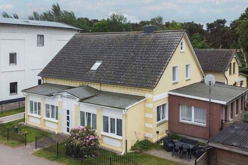 Haus 1 - 1 Zimmer Mehrfamilienhaus, Wohnhaus zum Kaufen in Mönchgut