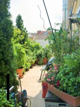 D01B7D93-CBD6-3E5B-88B4-ABE4637D04AE - 