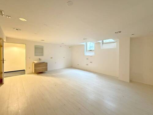 ehemaliger Behandlungsraum im Untergeschoss - 