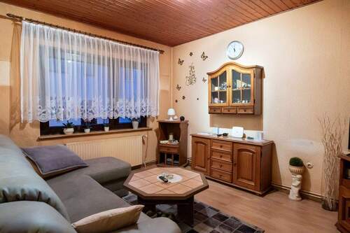 HP Zimmer 1 - 8 Zimmer Mehrfamilienhaus, Wohnhaus in Bremen