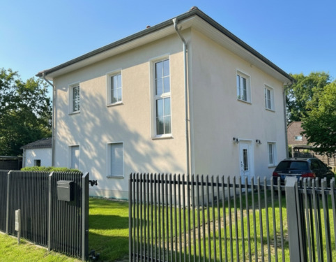 Ansicht - Energieeffizientes Einfamilienhaus mit Wasserzugang