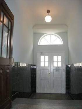 Hauseingang - +++Cranachstr. - 3-Räume-ruhige Lage-WG geeignet+++++