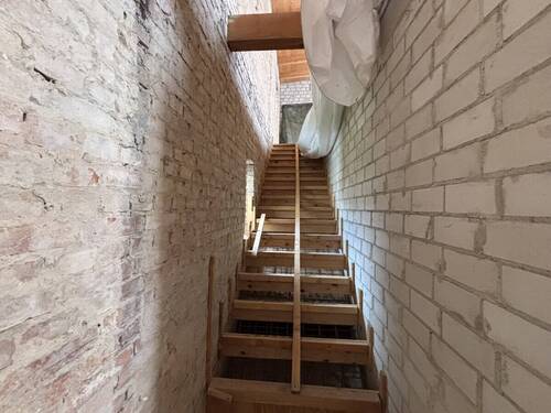 Treppe zum DG Haus 2 - 