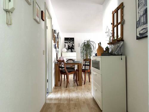 Flur - Etagenwohnung mit 51,00 m&sup2; in Liederbach zum Kaufen