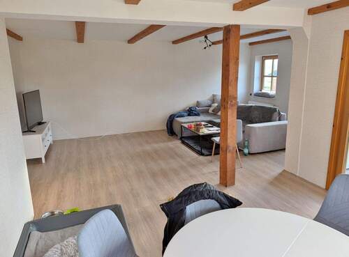 Wohnung im DG - Wohn-und Esssbereich mit... - 