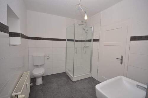 Tageslichtbad mit Dusche - 