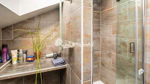 1. OG Badezimmer 1 2 - 