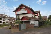 Straßenansicht - 9 Zimmer Mehrfamilienhaus, Wohnhaus in Baden-Baden
