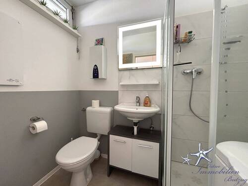 Badezimmer mit Fenster - 