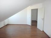 Kinder- oder Arbeitszimmer (Raum 3) - 