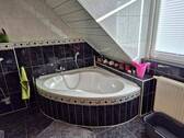 Bad 1 Wannenbad, DG - 