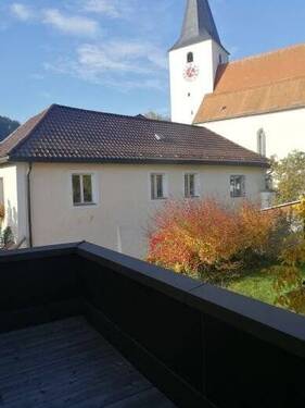 Blick vom Nord-Ostbalkon in Rtg. Kirche - 