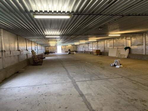 Halle - Sora bei Klipphausen! Teilfläche einer großzügigen Lagerhalle anmietbar!