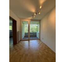 Großzügige 3-Zimmer-Wohnung mit Balkon, Einbauküche und Garage in Gerbrunn