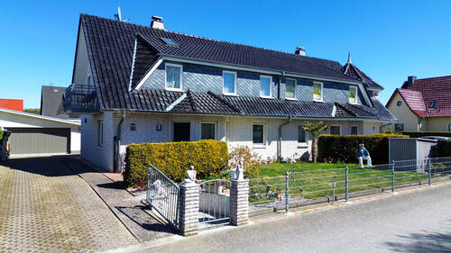 Haus mit Zufahrt - Vielseitiges Wohnensemble mit Mieteinnahmen in Toplage von Ückeritz