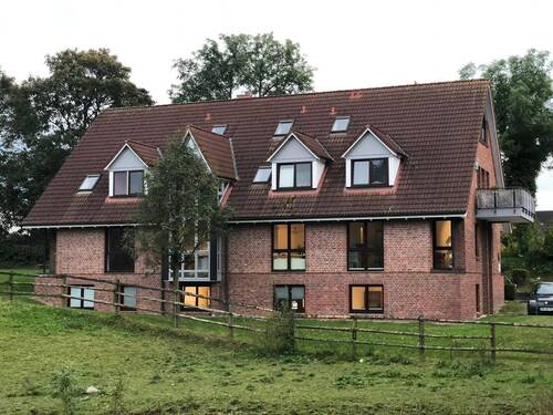 Hausansicht.jpg - Hochwertige Büro-Praxisfläche mit Kfz-Stellplätzen, Ahrensburg-Ahrensfelde, provisionsfrei