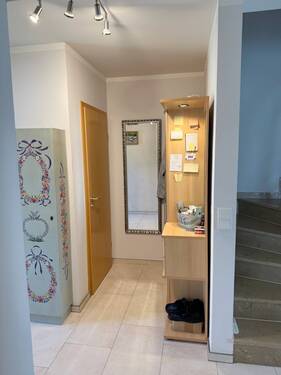Eingangsbereich Garderobe - 