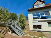Hausansicht - 7 Zimmer Doppelhaushälfte in Großhabersdorf
