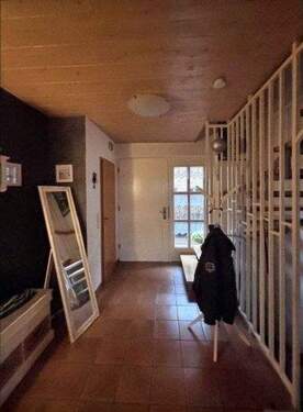 Flur - Einfamilienhaus mit 125,00 m&sup2; in Springe zum Kaufen