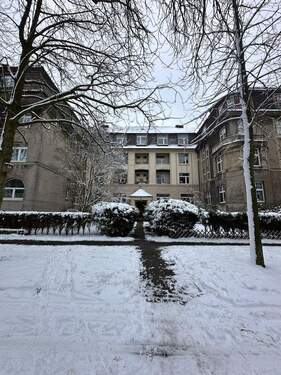 Außenansicht - 3 Zimmer Etagenwohnung zur Miete in Wilhelmshaven