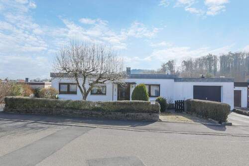 Eine gute Wohnlage! - 5 Zimmer Einfamilienhaus in Wiernsheim