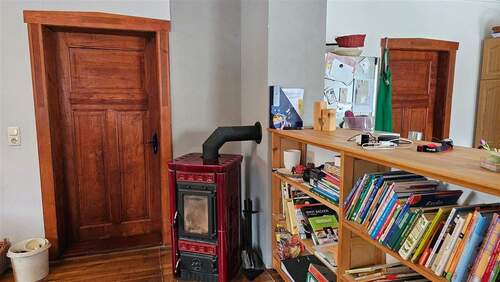 Esszimmer mit Ofen - 