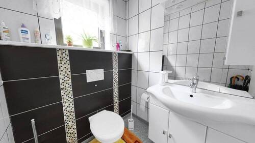 Gäste-WC EG - Mehrfamilienhaus, Wohnhaus mit 244,00 m&sup2; in Kaiserslautern / Morlautern zum Kaufen