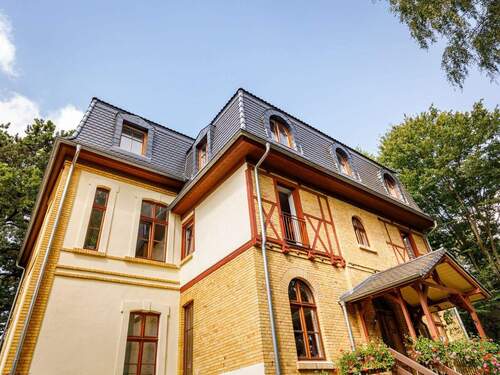 Modern History - Modern History - Traumhafte Dachgeschosswohnung mit herrlicher Terrasse und Blick ins Grüne