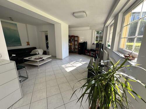 Wohnzimmer - 3 Zimmer Terrassenwohnung in Euskirchen