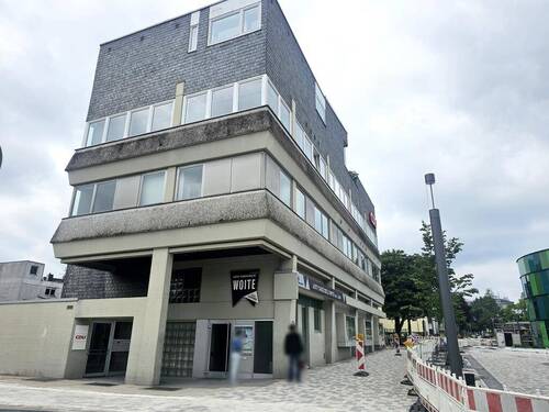 Außenansicht - Im Zentrum von Remscheid – direkt am Friedrich-Ebert-Platz – Vielseitige Gewerbefläche mit separatem Eingang