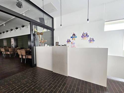 Empfang - Gewerbeobjekt (Büro, Produktion, Verkauf) in Remscheid zur Miete