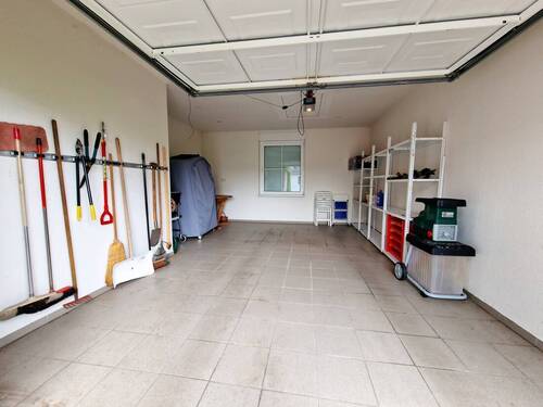 Garage - 