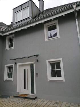 Walmdach DHH Hauseingang - 