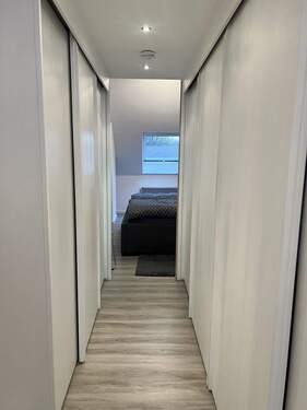 Ankleide mit Einbauschränken - 