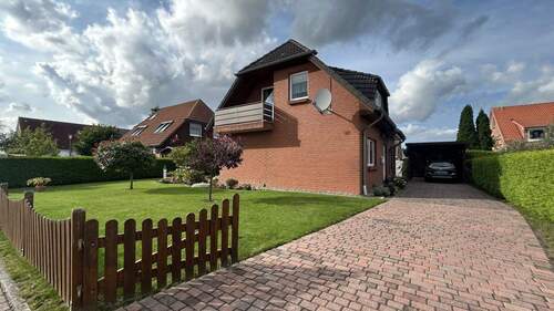 Außenansicht-Einfahrt - 4 Zimmer Einfamilienhaus in Poppendorf