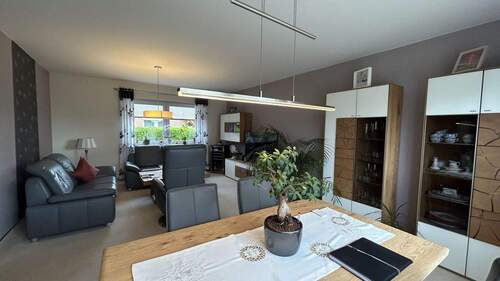 Wohnzimmer mit Essbereich - 