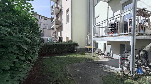Hinterhof - 4 Zimmer Etagenwohnung zum Kaufen in Rostock