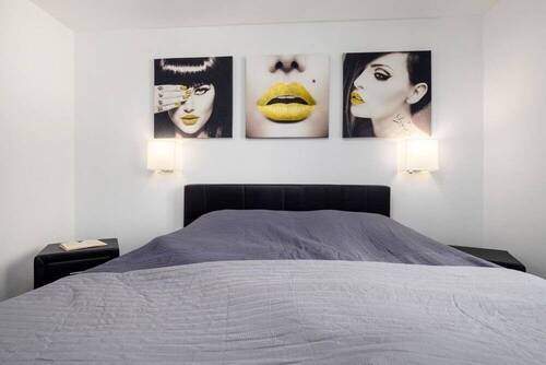 mod. Schlafzimmer mit Boxspringsbett - 
