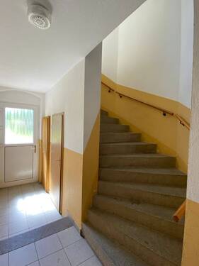 Treppenhaus - Etagenwohnung mit 82,60 m² in Bautzen zur Miete