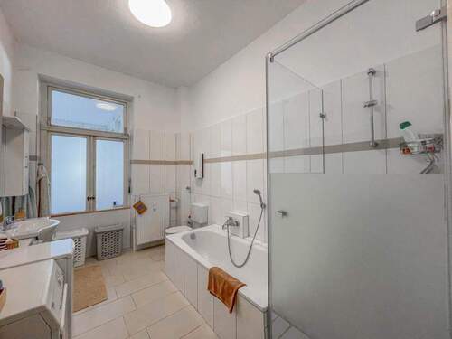 Badezimmer - Wohnung EG - 