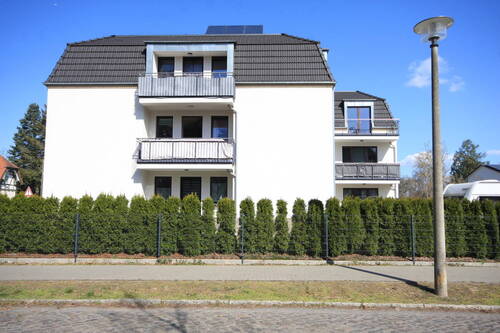 Hausansicht - 3 Zimmer Etagenwohnung zum Kaufen in Falkensee